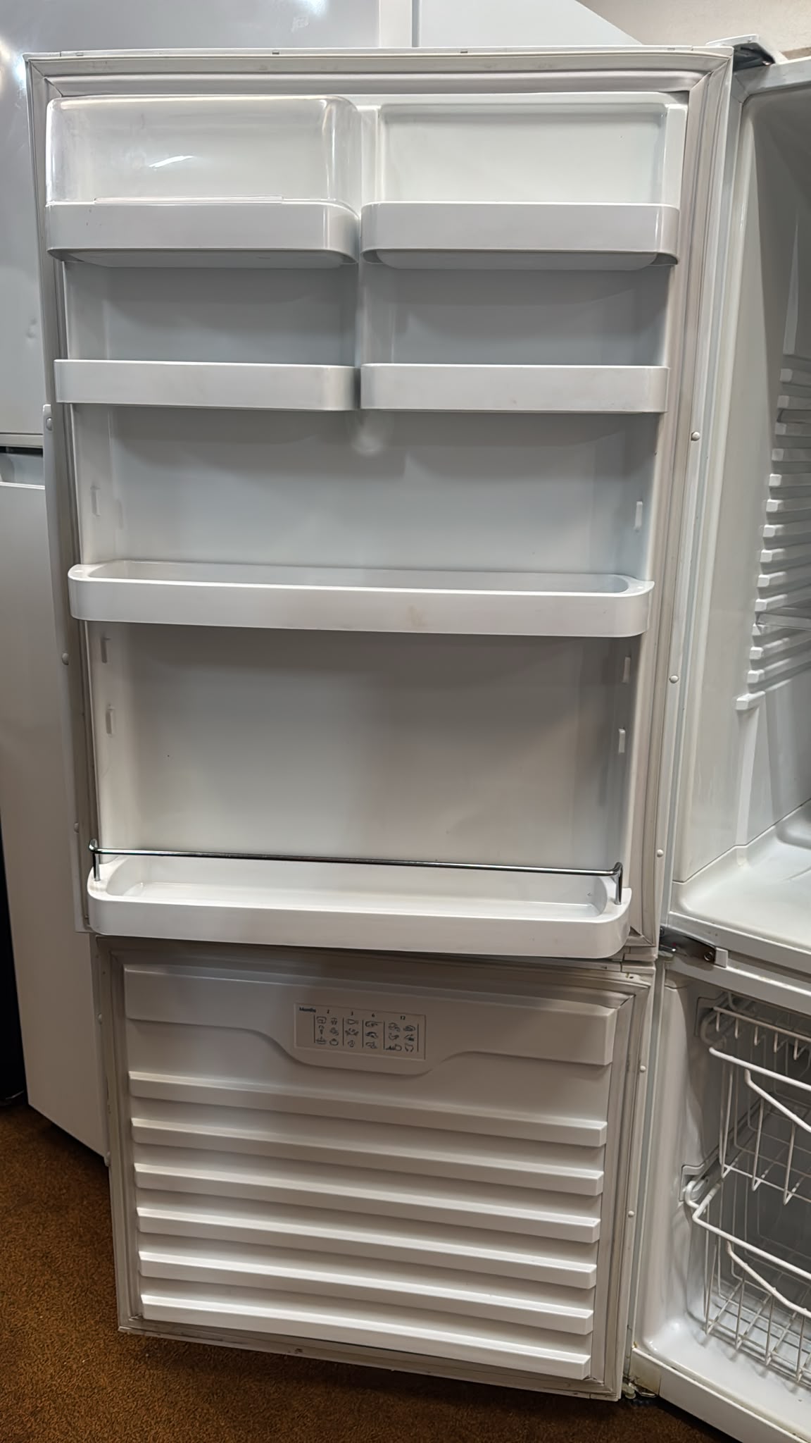 Fisher & Paykel Bottom Mount Fridge Freezer 406L, E406B (33754)