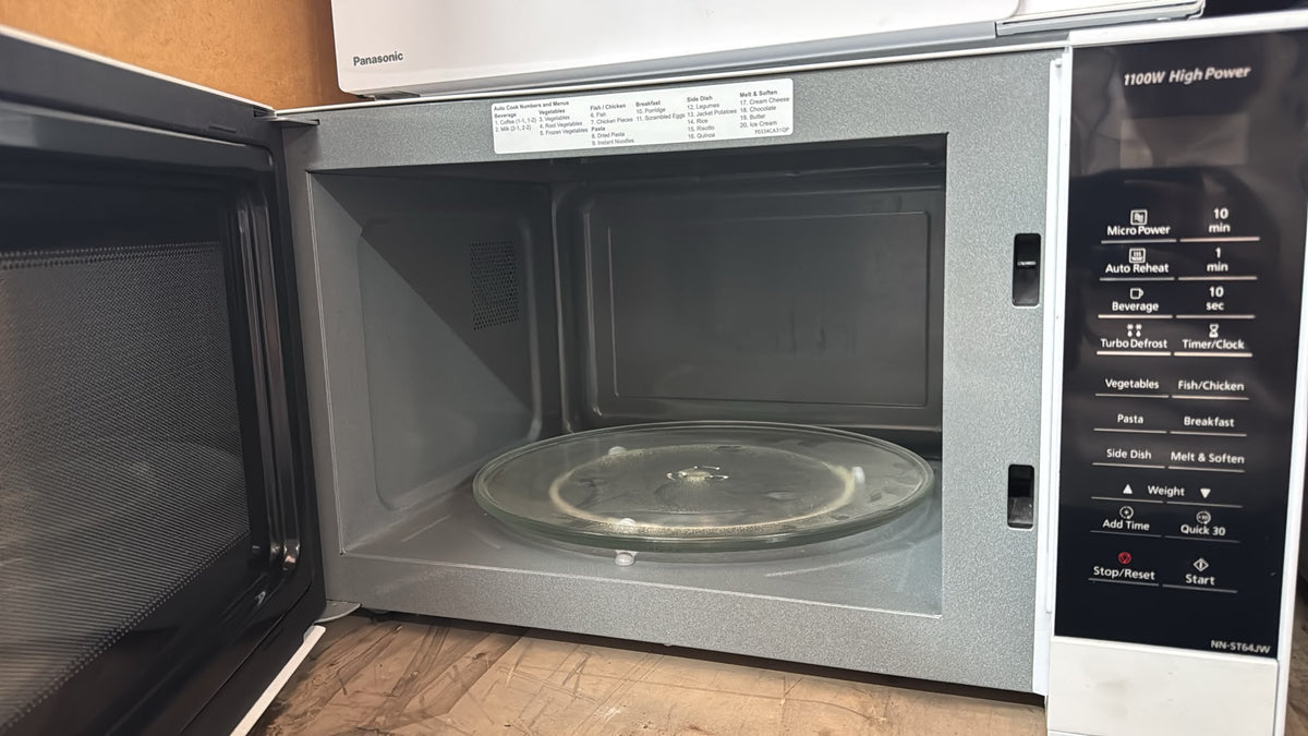 Panasonic Microwave Oven NNST64JW (33768)