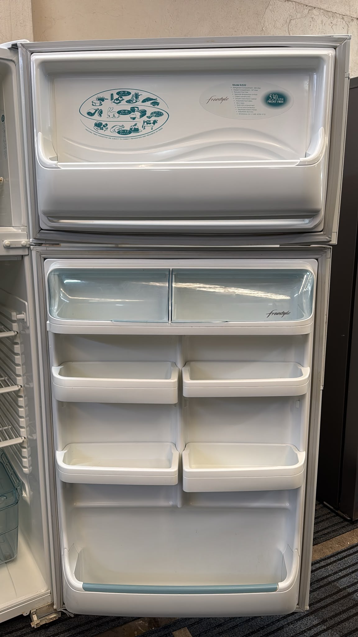 Westinghouse 530L Top Mount Fridge Freezer  RJ532SR (33780)