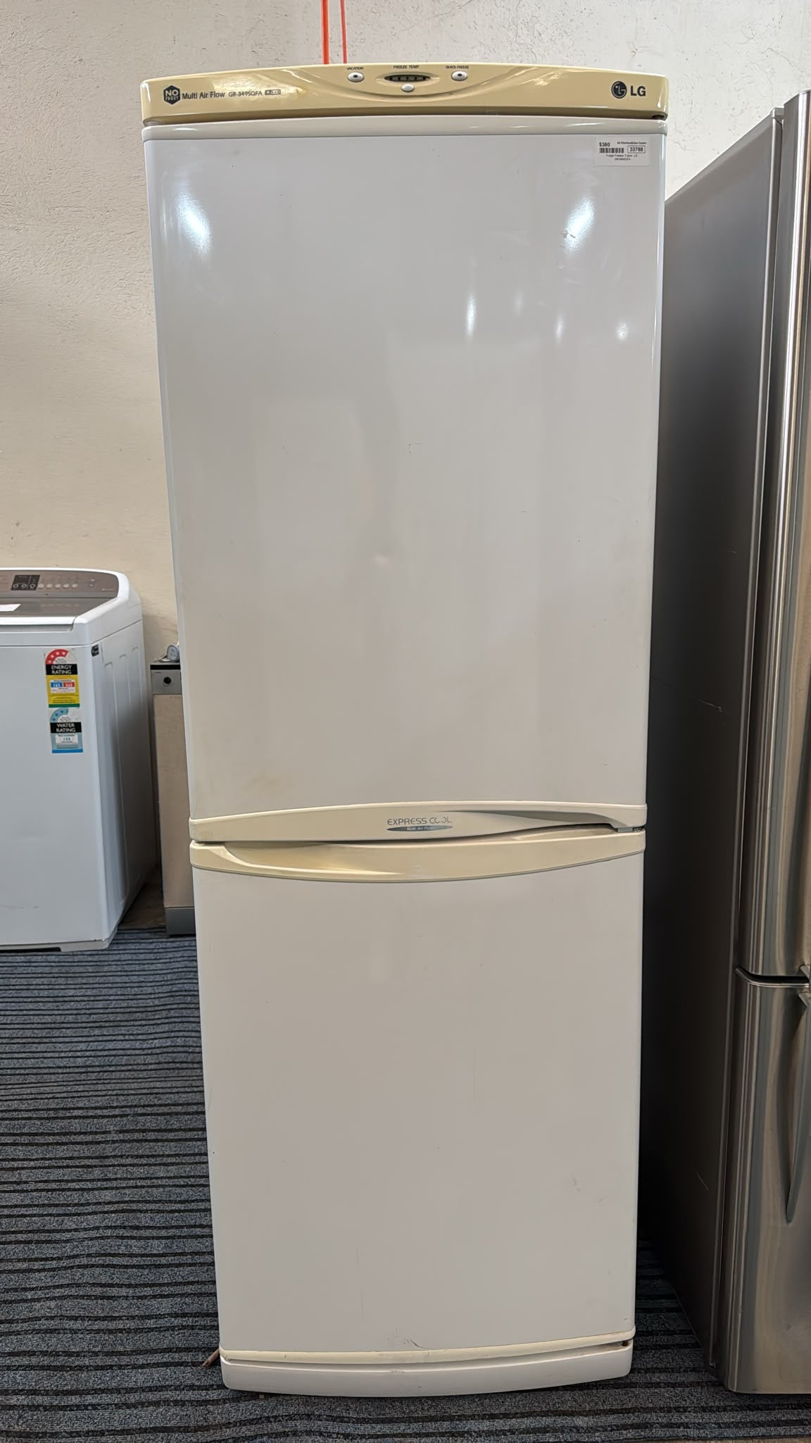 LG Bottom Mount Fridge Freezer 350L (33788)
