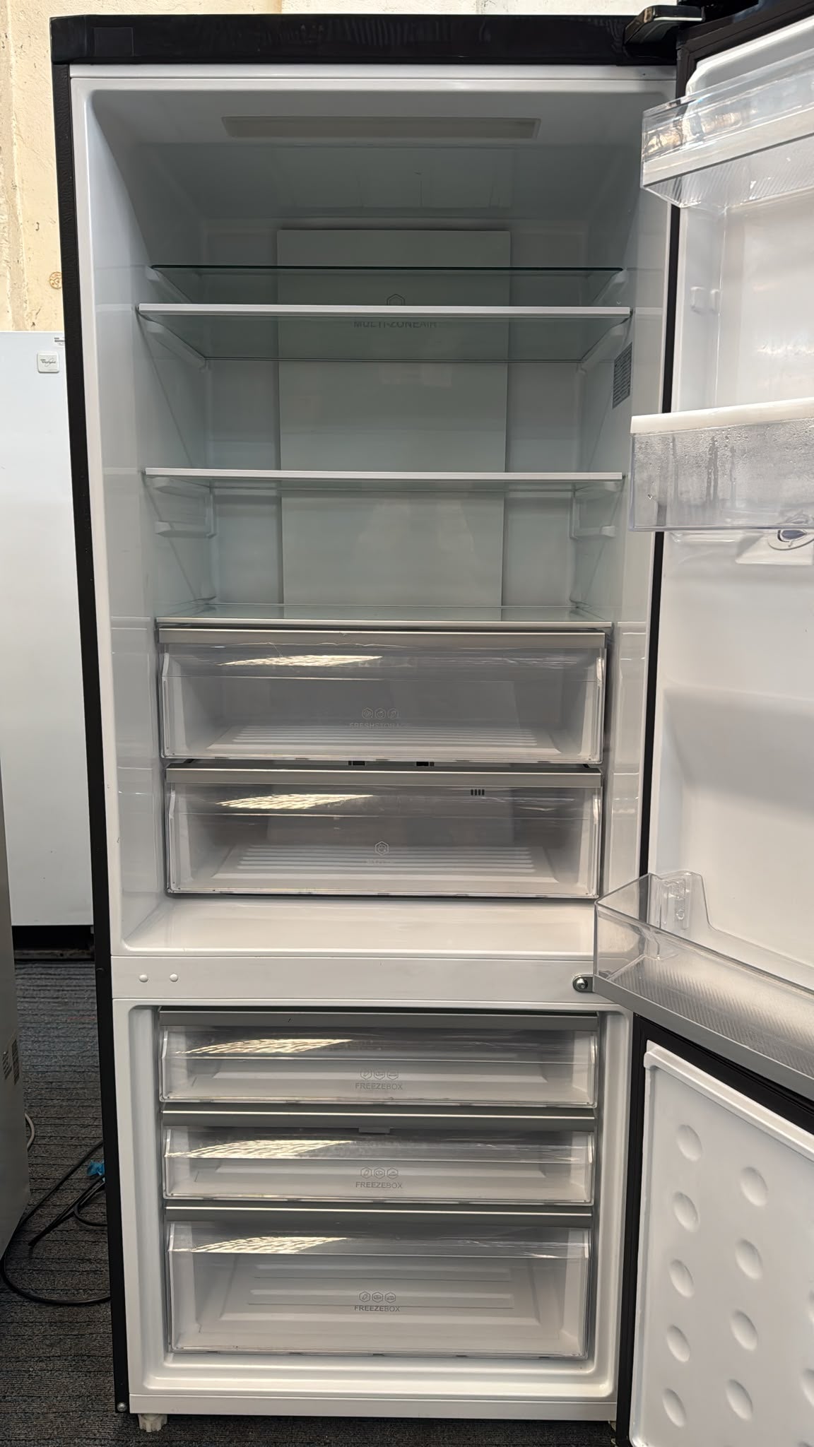 Haier Bottom Mount Fridge Freezer 416L, HRF450B (33813)
