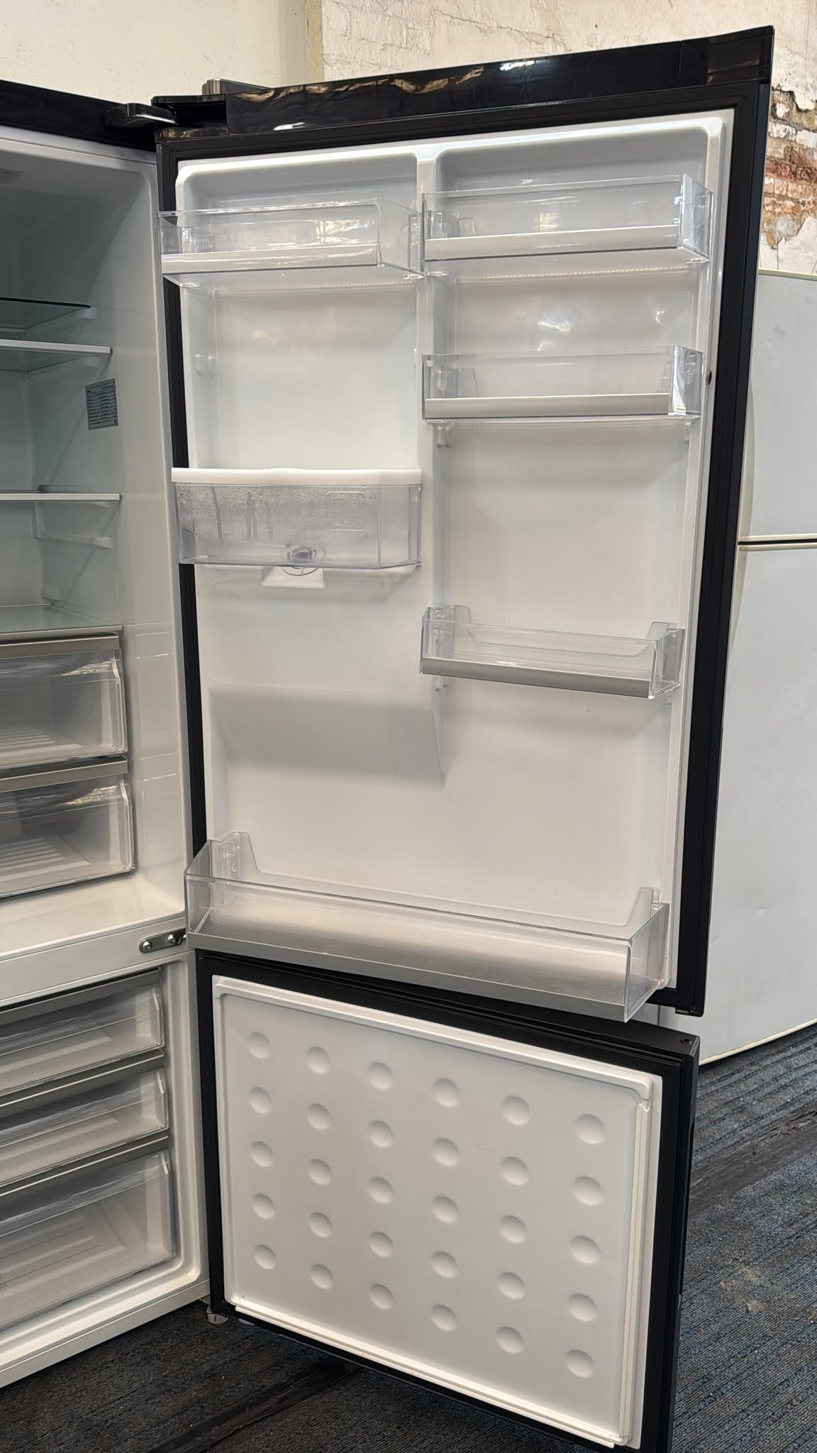 Haier Bottom Mount Fridge Freezer 416L, HRF450B (33813)