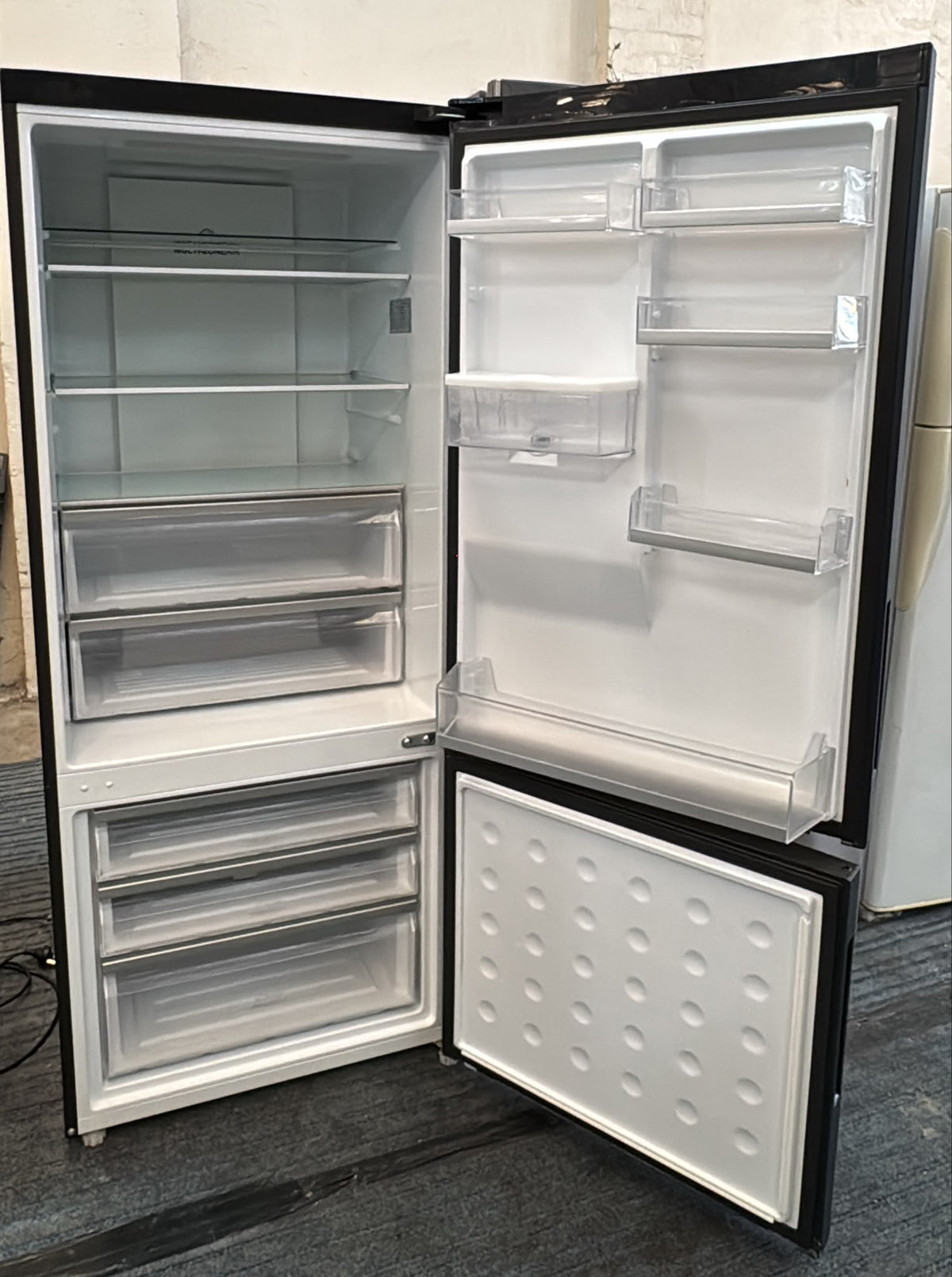Haier Bottom Mount Fridge Freezer 416L, HRF450B (33813)