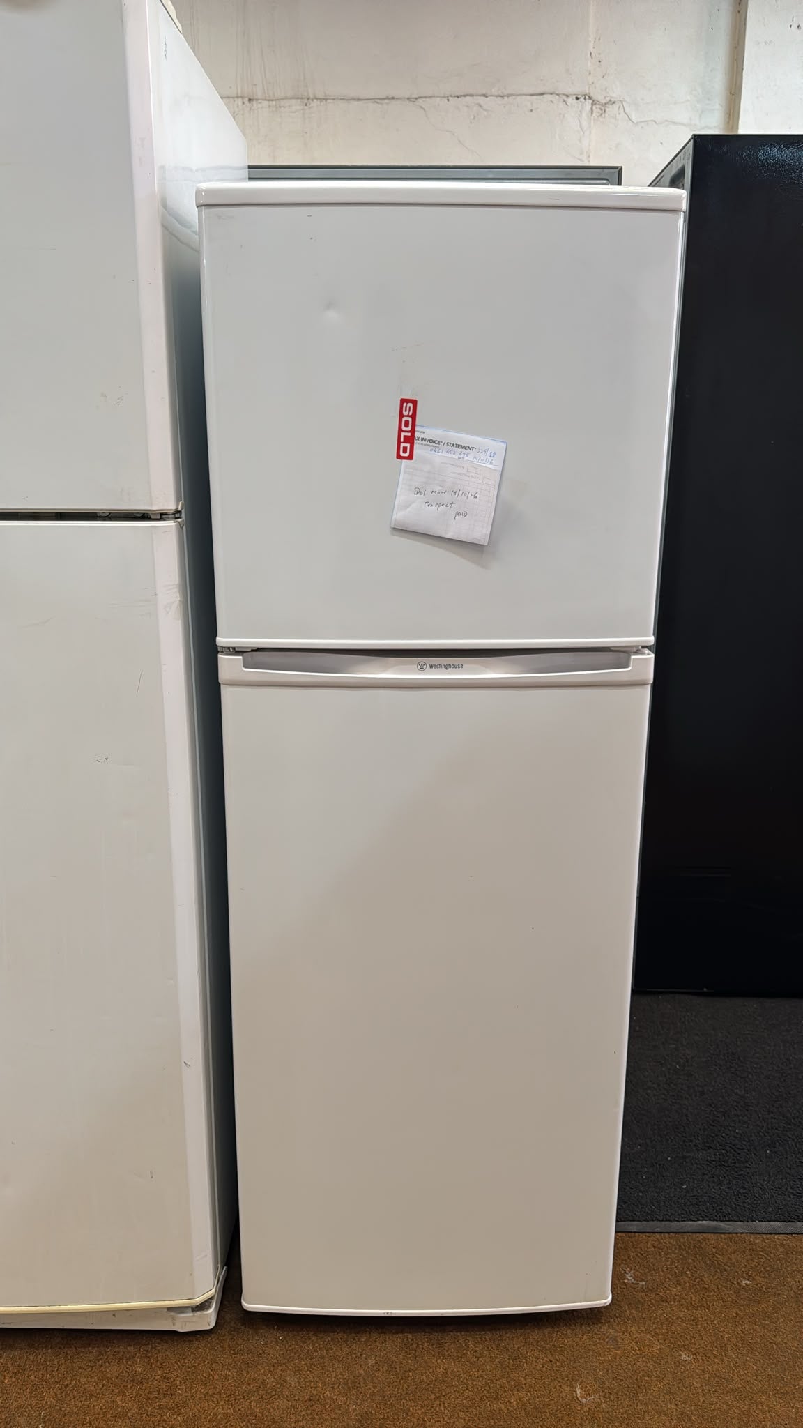Westinghouse Top Mount Fridge Freezer 181L (33818)