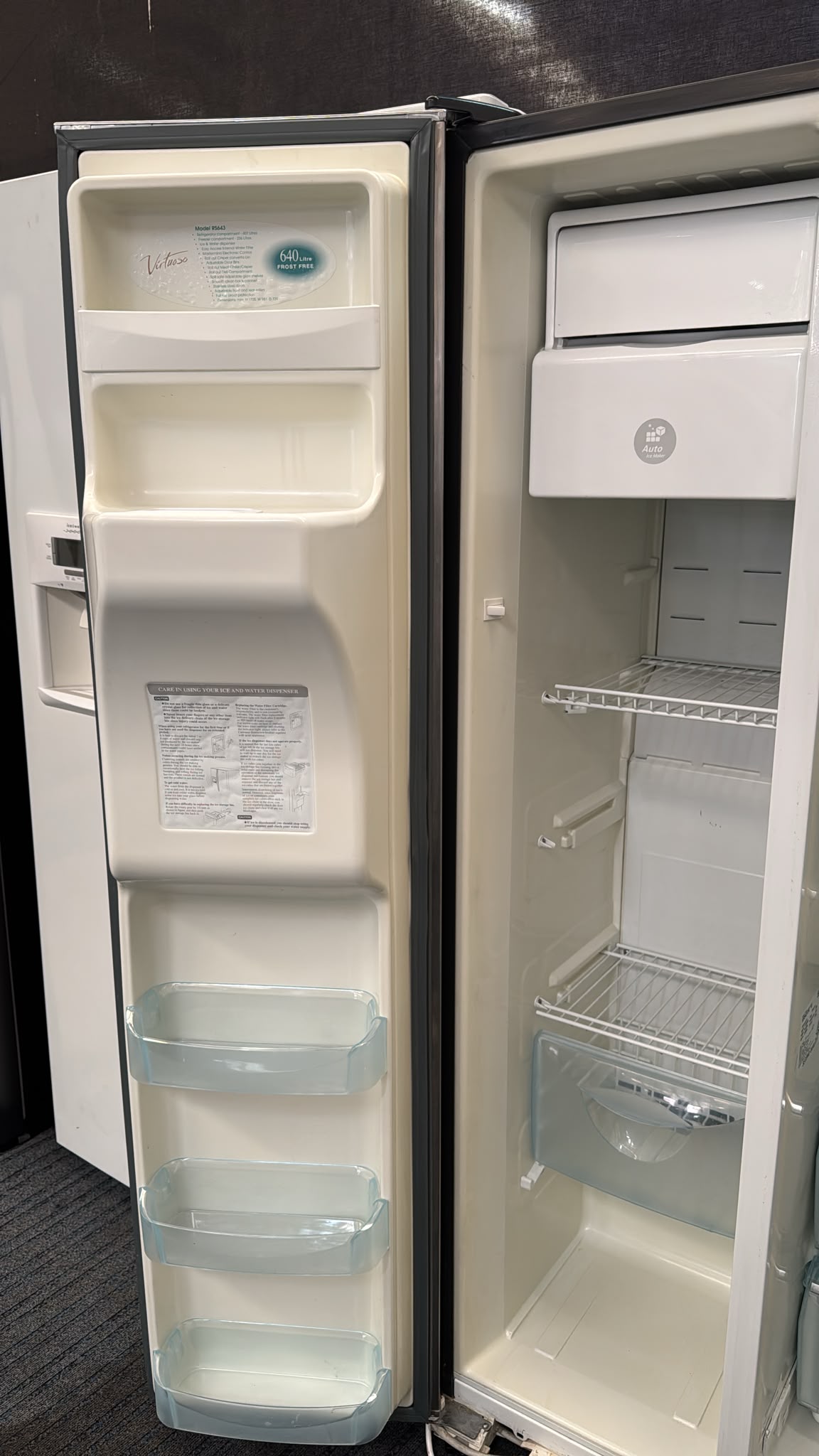 Westinghouse Side by Side Fridge Freezer 640L RS643 (33830)
