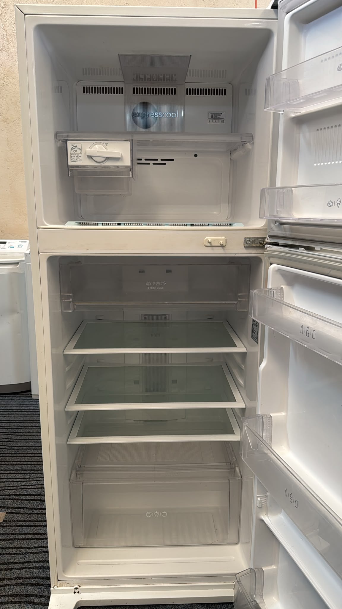 LG Top Mount Fridge Freezer 422L, GN422FW (33848)