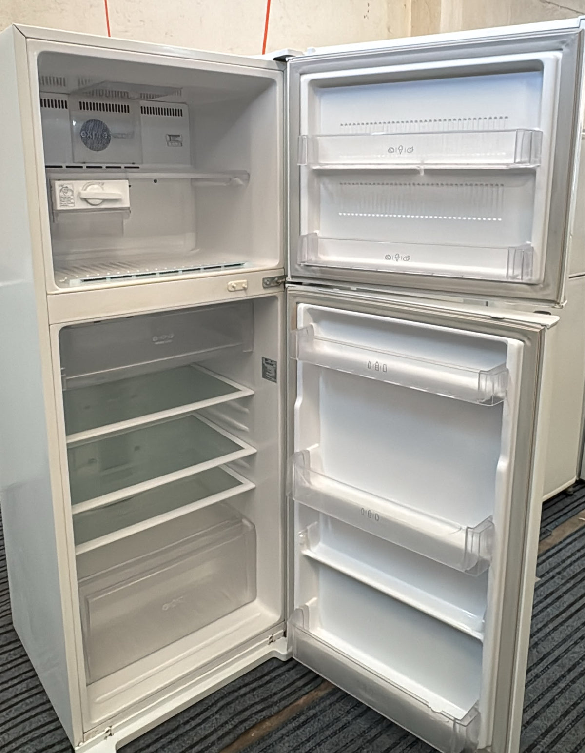 LG Top Mount Fridge Freezer 422L, GN422FW (33848)