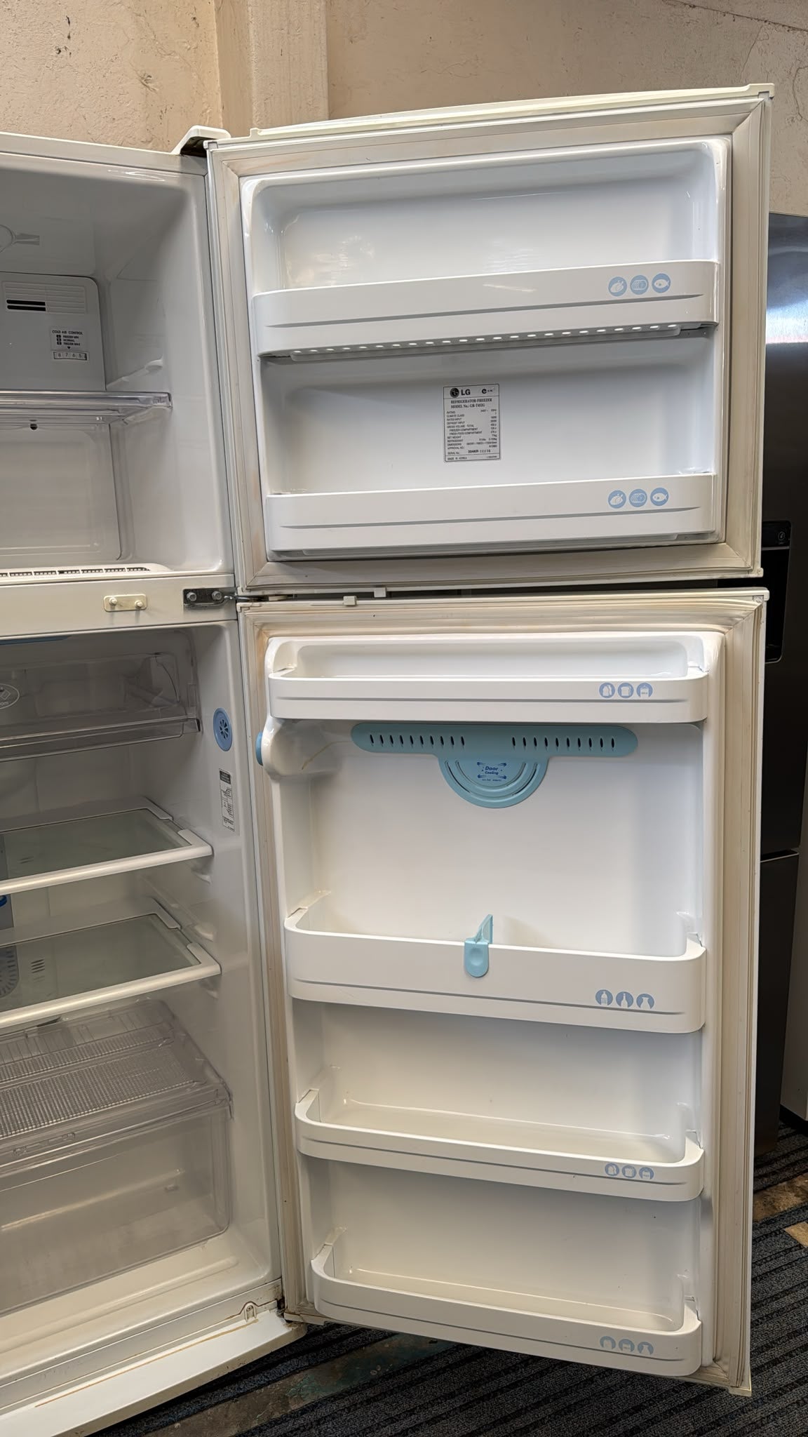 LG Top Mount Fridge Freezer 402L, GRT452G (33856)
