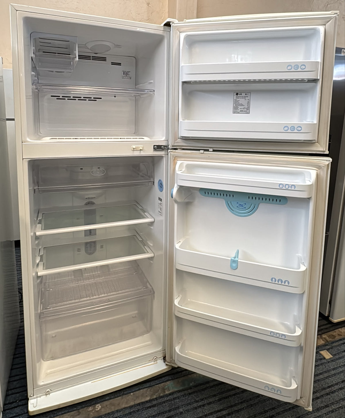 LG Top Mount Fridge Freezer 402L, GRT452G (33856)