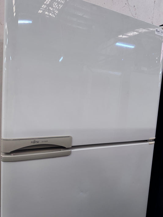Fujitsu Top Mount Fridge Freezer 490L 32303 L1
