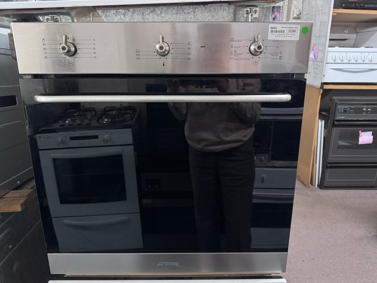 Smeg 60cm Fan Forced Electric Under bench Oven SFA561X2, (32360)