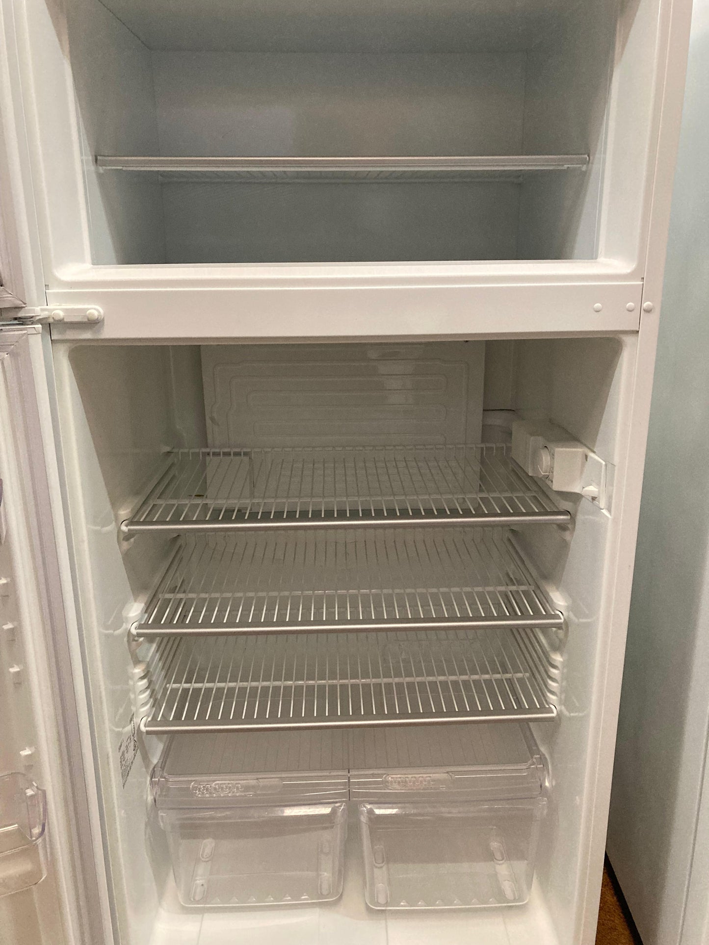 Kelvinator Top Mount Fridge Freezer 520L C520H-L (32470)