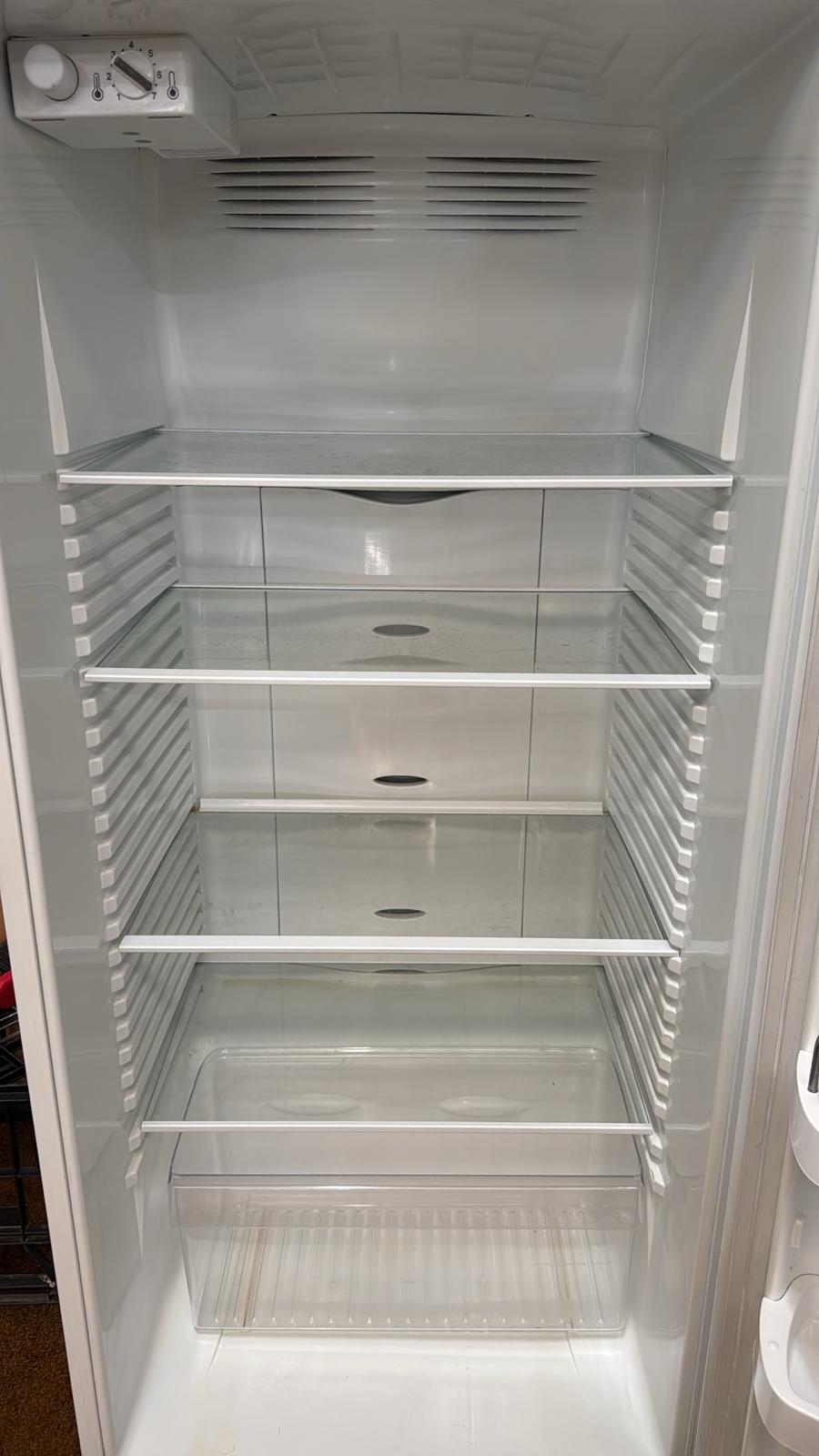 Fisher & Paykel Freestanding Fridge Only 370L, E373R (32536 L6)