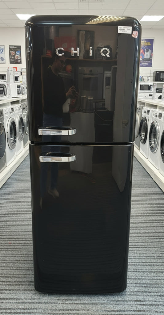 Chiq Retro Style Top Mount Fridge Freezer 216L, CRTM213B (32599)