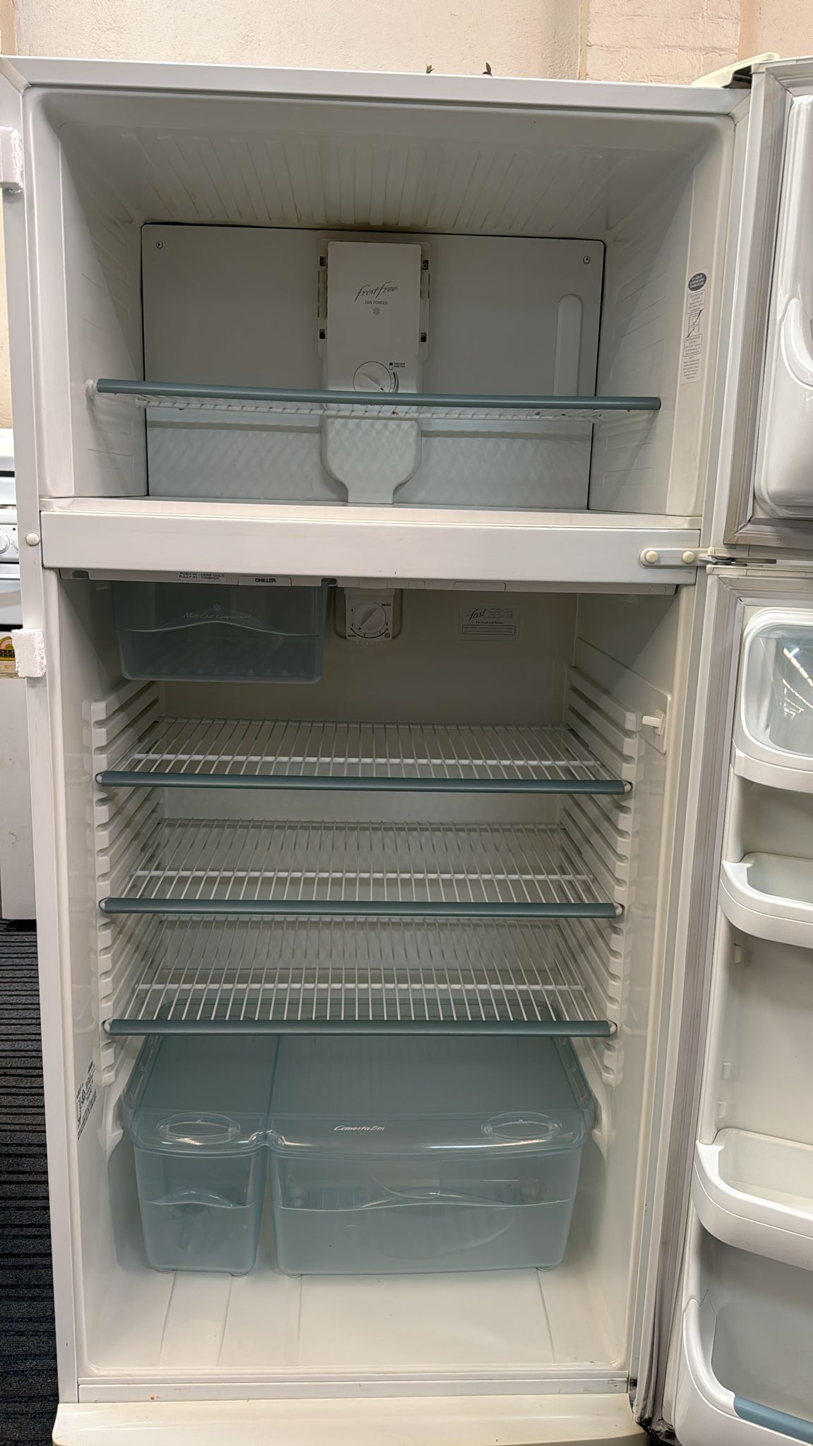 Westinghouse 530L Top Mount Fridge Freezer RJ532T-R (32669)