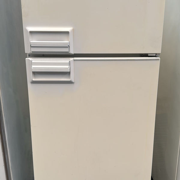 Kelvinator Top Mount Fridge Freezer N350T 350L (32754)