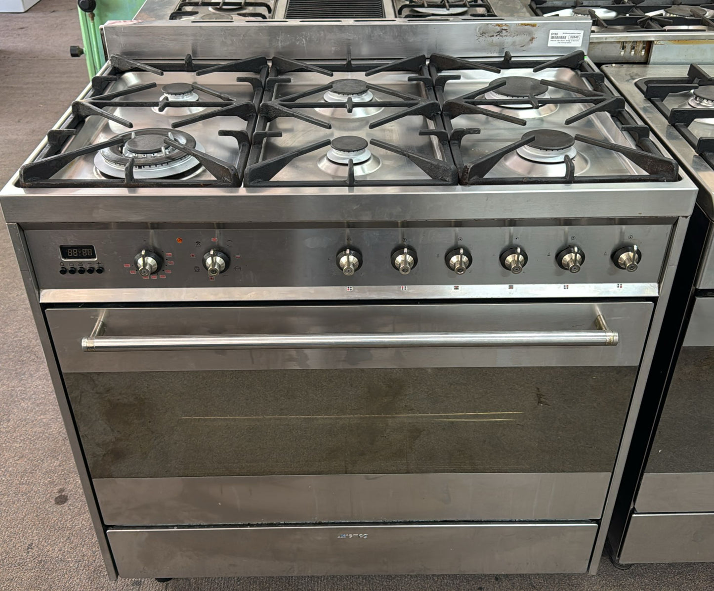 Smeg 6 Burner 90cm Duel Fuel 90cm Stove, Fan Forced (32840)
