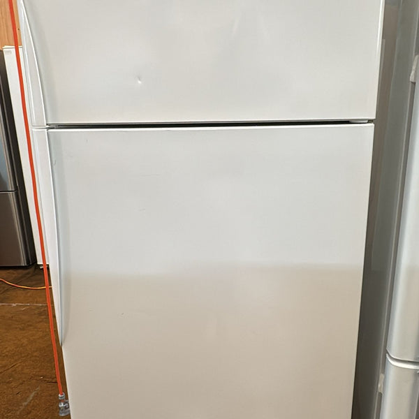 Fisher & Paykel Top Mount Fridge Freezer 517L, E521T (32874)