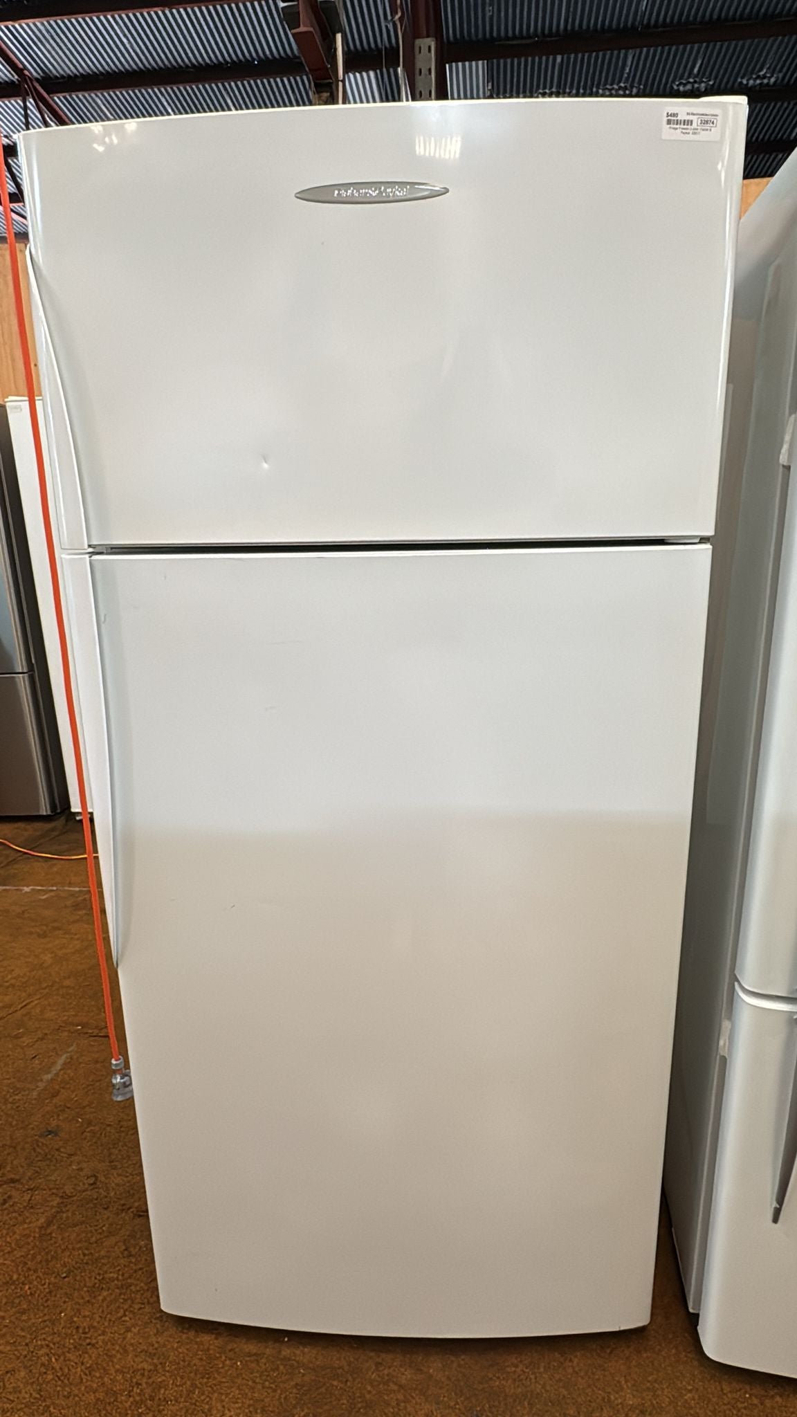 Fisher & Paykel Top Mount Fridge Freezer 517L, E521T (32874)