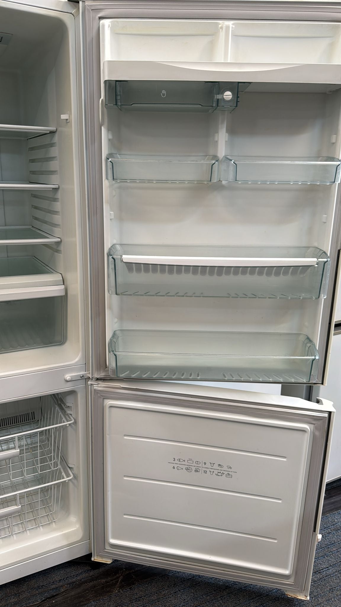 Westinghouse Bottom Mount Fridge Freezer 431L BJ434VR (32876)