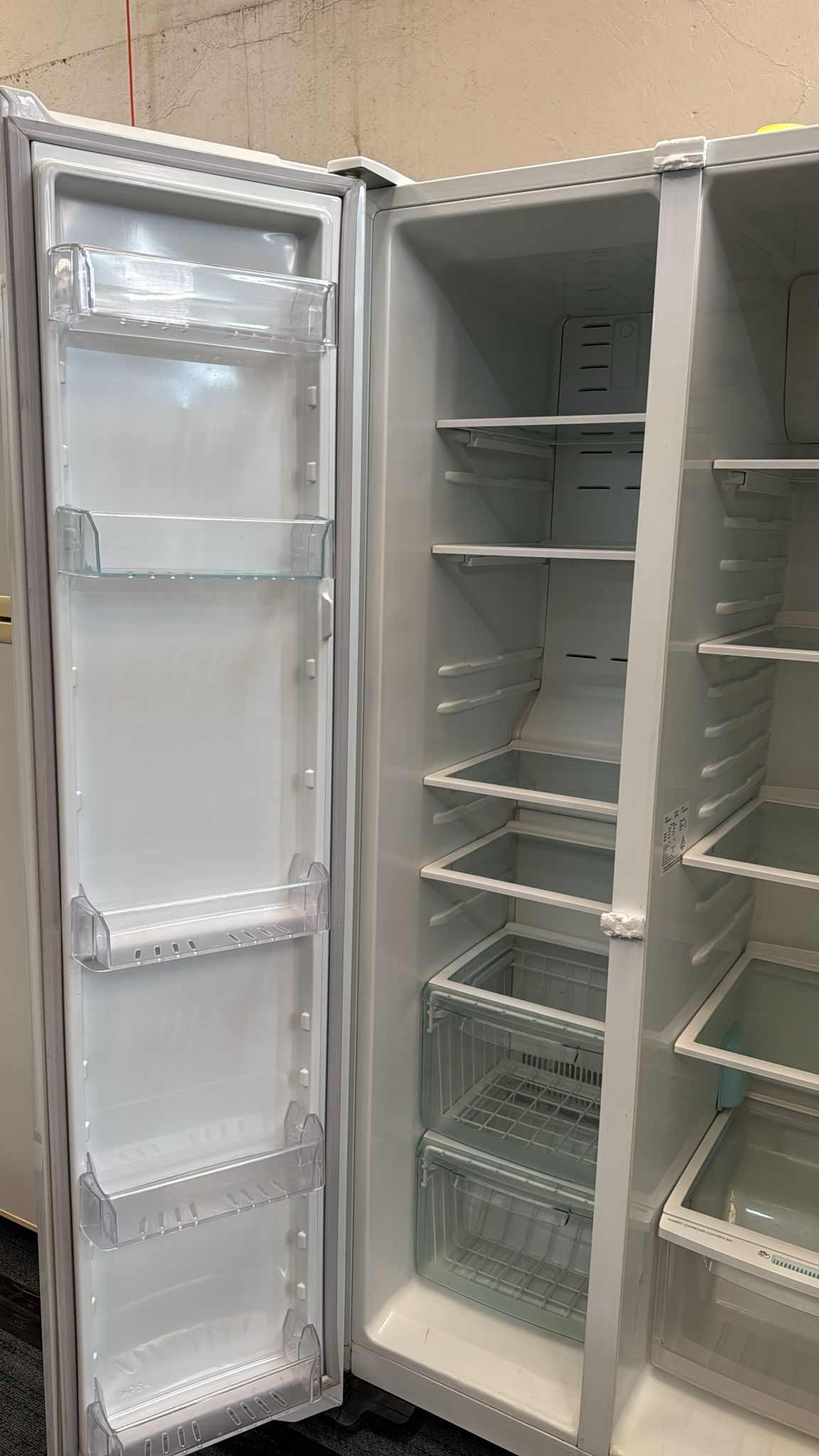 Simpson Side by Side Fridge Freezer 606L SSM6100WA (32904)
