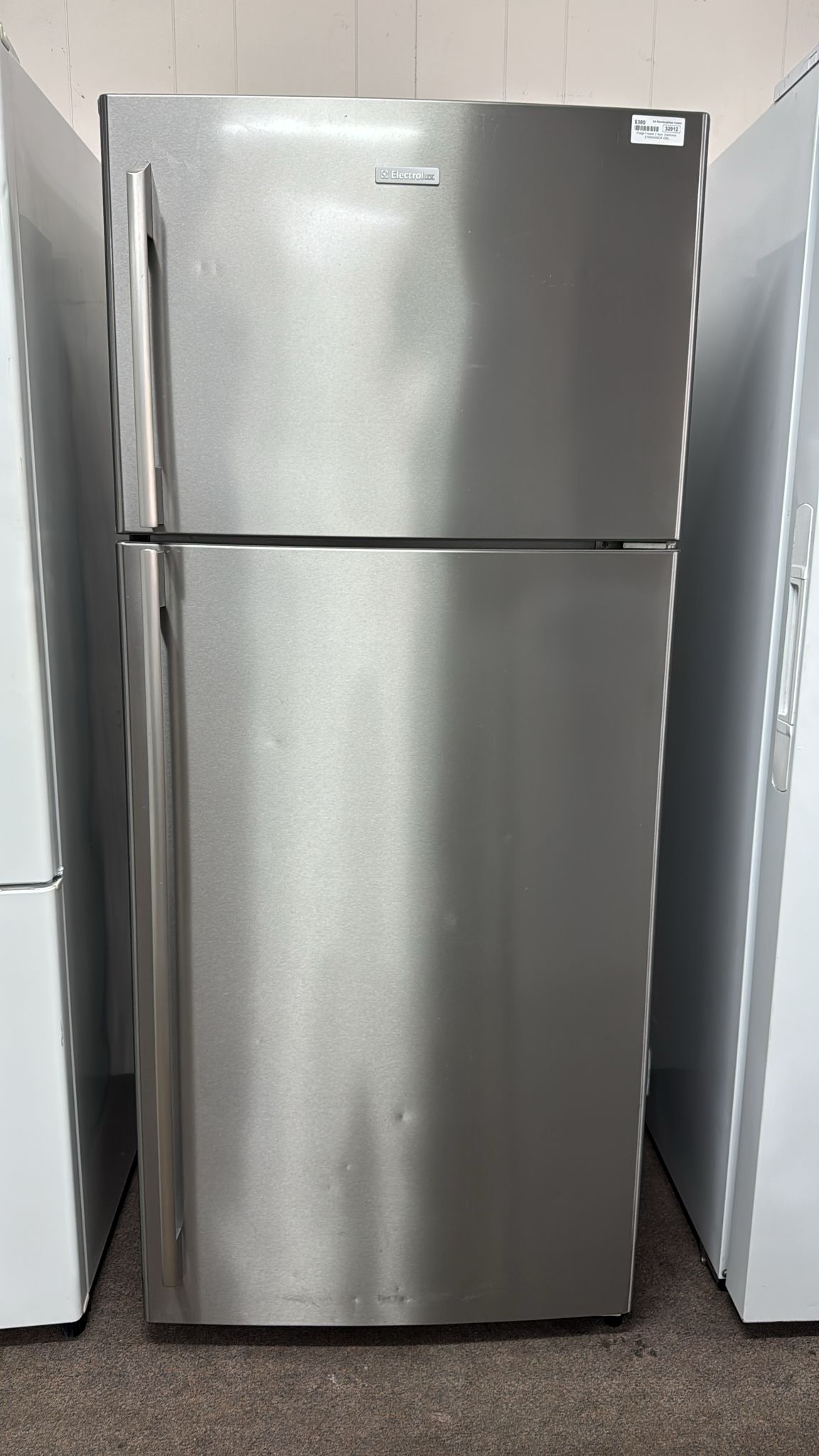 Electrolux 420L Top Mount Fridge Freezer, ETM4200SCR (32912)