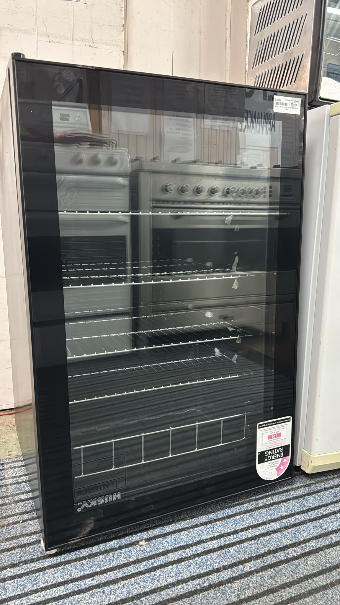 Husky Wine Cooler 130L, HUS130NBLK (32914)