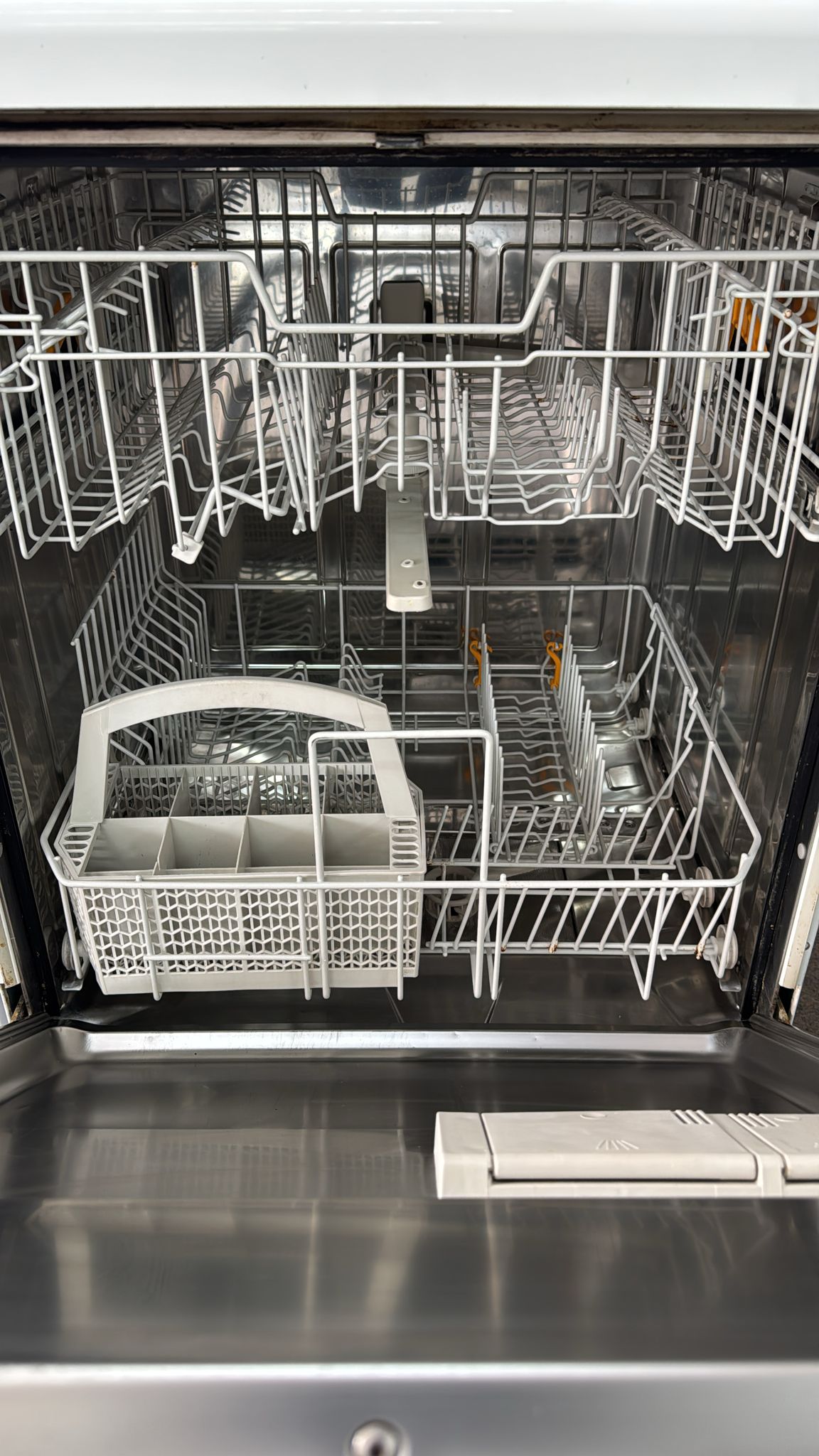 Miele Dishwasher, G1023 (32947)