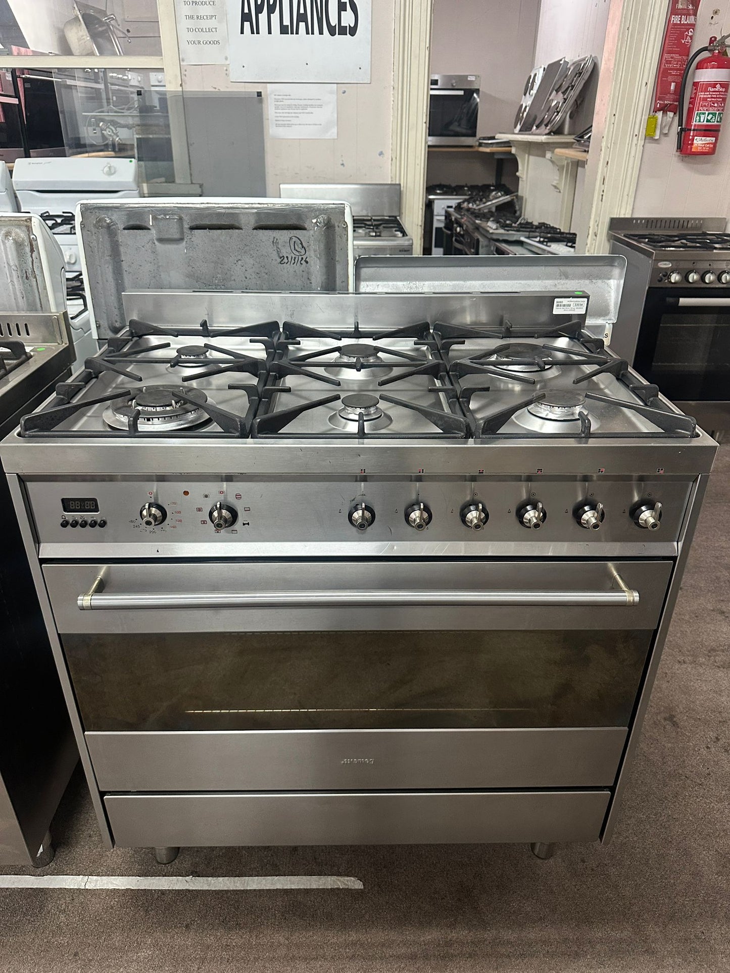 Smeg 6 Burner 90cm Duel Fuel 90cm Stove, Fan Forced (33034)