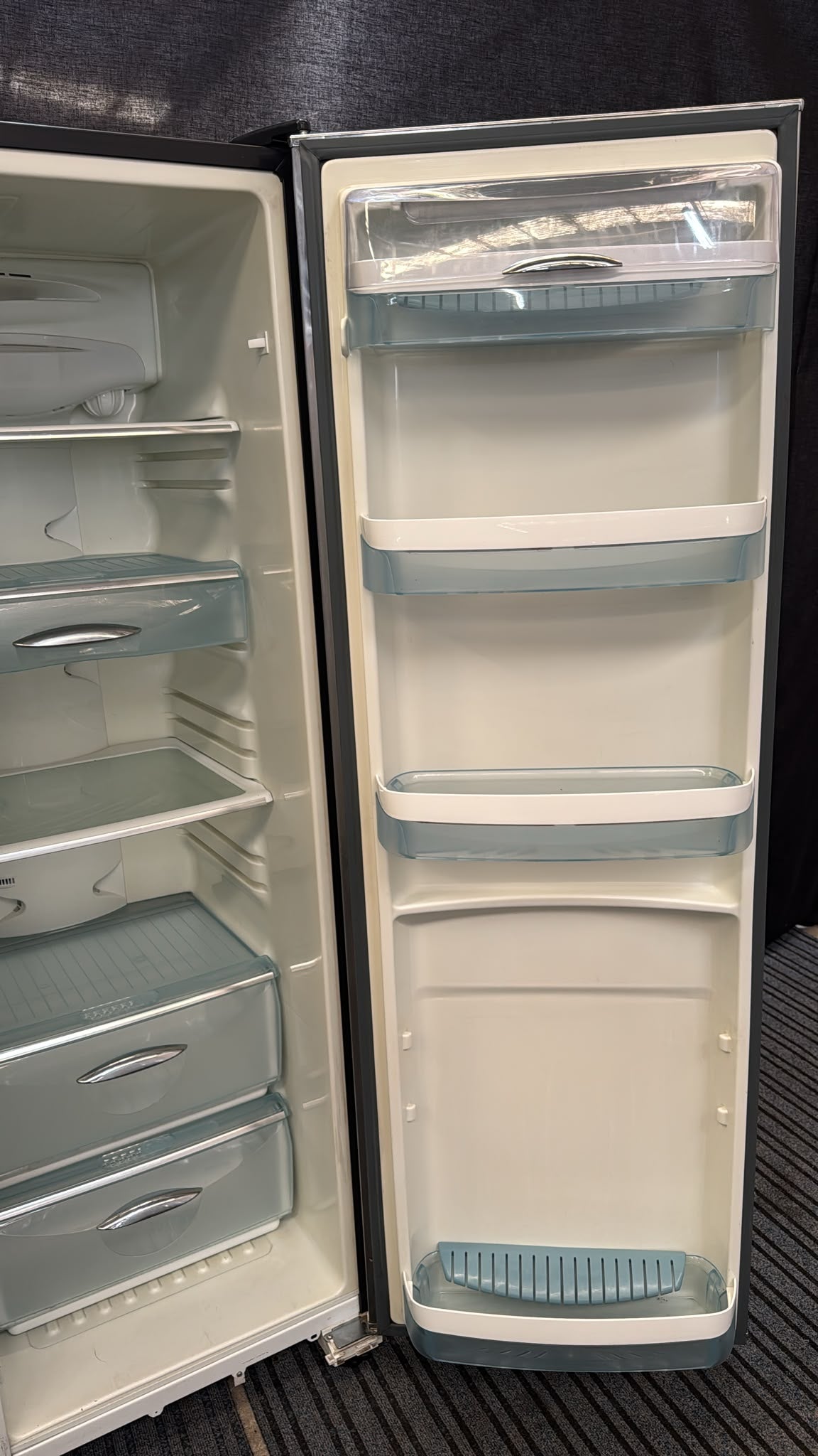 Westinghouse Side by Side Fridge Freezer 640L RS643 (33830)