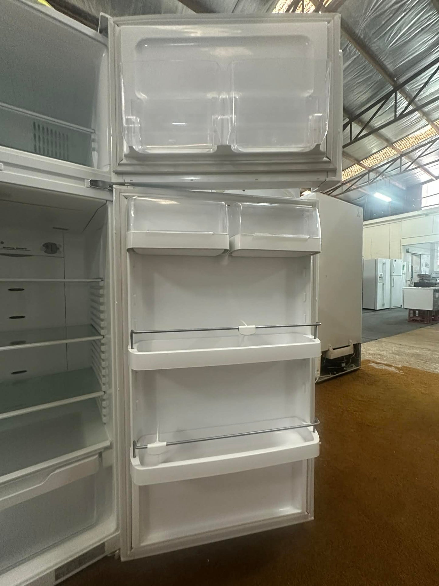 Fisher & Paykel Top Mount Fridge Freezer 380L, E381TRT (33052)