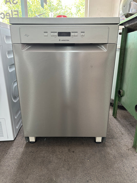 Ariston Dishwasher LFO3C22X