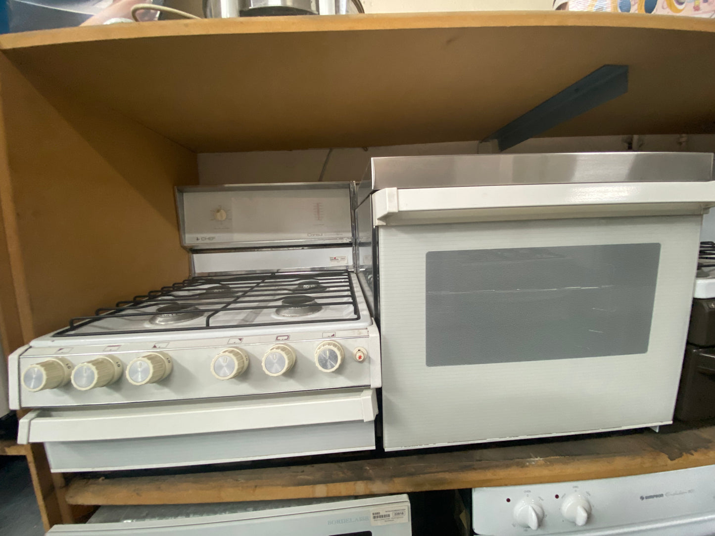 Chef Natural Gas Elevated Stove